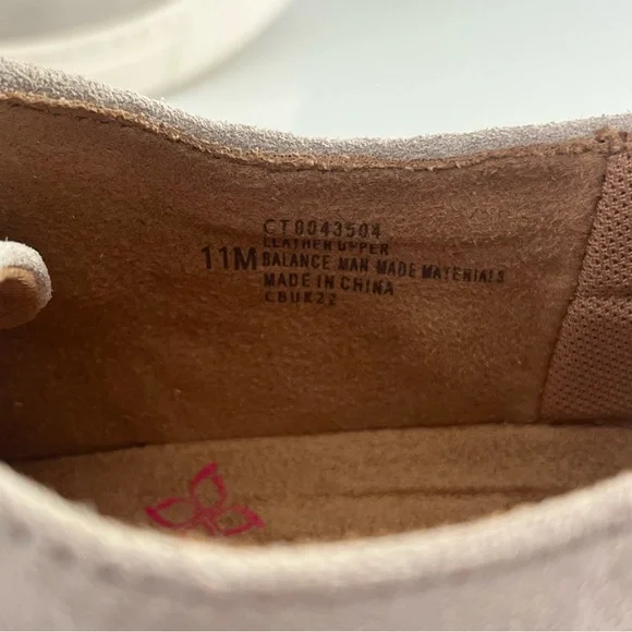 COMFORTIVA Thayer Apron Toe Leather Sneaker In Natural NEW - Picture 11 of 14